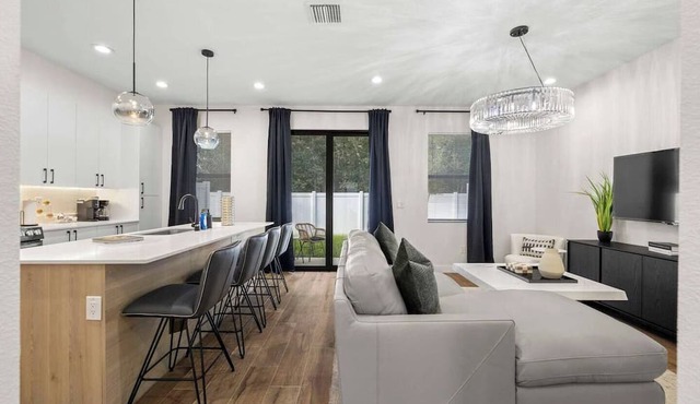 Spacious New-Build 3Br Home Near Downtown Tampa