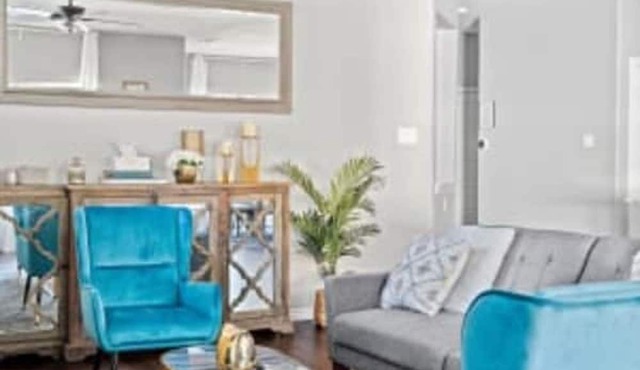 Large 3BD 2BR Lower Bishop Arts Near Downtown Dallas