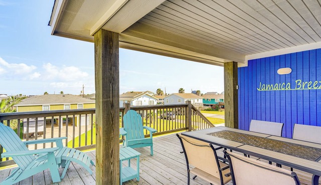 Galveston Beach Haven w/Pool Access & Deck