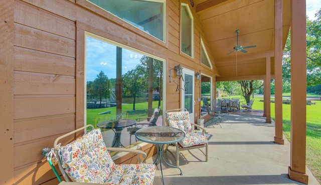 Rhodes Retreat w/Dock on Cedar Creek Lake!