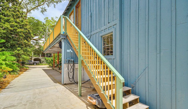 Eclectic Mandeville Home: Walk to Lakefront Park