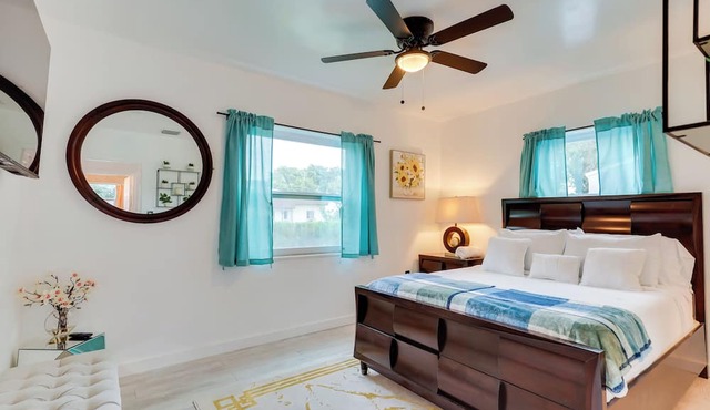 Stylish Miami Home: 2 Mi to Intracoastal Waterway!