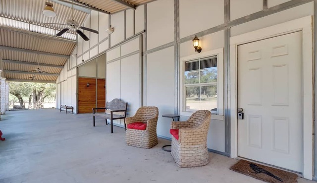 Georgetown Barn Studio on > 7 Acres: Pet Friendly! in Georgetown