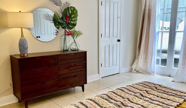 Lovely Uptown Apt | Steps to Tulane/Loyola