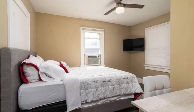 Beach Getaway | Near Downtown | spacious #B