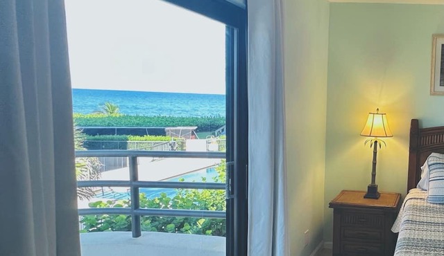 Oceanfront Condo 2Bed2Ba Heated Pool & Hot Tub Walk out to sand, sea, sunshine.