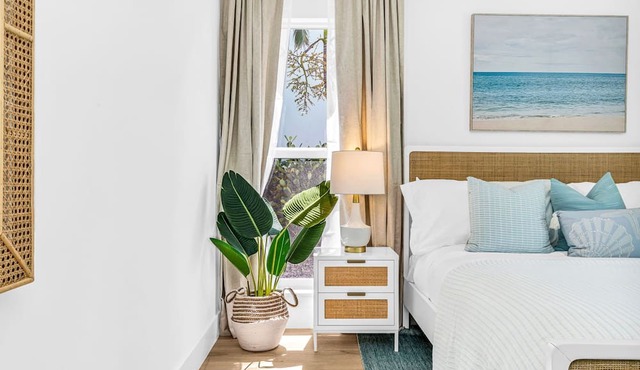 ON The Beach Villa in Juno! 2! Top Rated