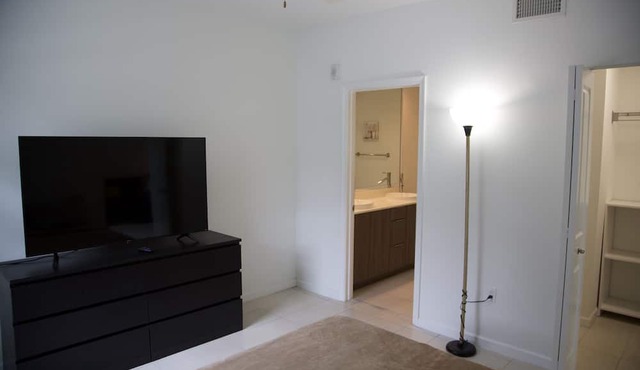 beautiful comfortable townhouse apartment, located in the must peaceful area.