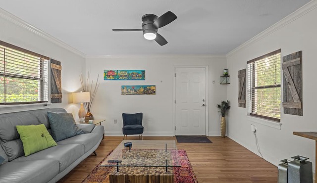 LOCATION! COZY COMFORT 2 BLOCKS FROM PARK AVE W POOL, HOT TUB AND GRILL STATION! in Winter Park