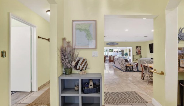 Edens Reef- Sleeps 16- Heated Pool, Walk to BEACH