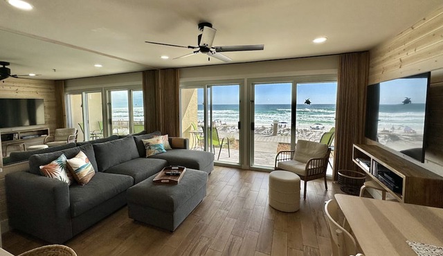 "The Salty Shack” by 𝗙𝗶𝘃𝗲 𝗦𝗮𝗹𝘁𝘆 𝗦𝗼𝘂𝗹𝘀 Fully renovated 1st flr beachfront condo🐬