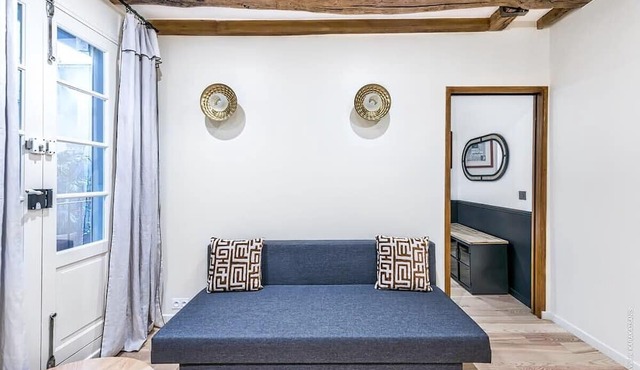 Palais Royal - Victoires 1bdr by B'Your Home in Paris