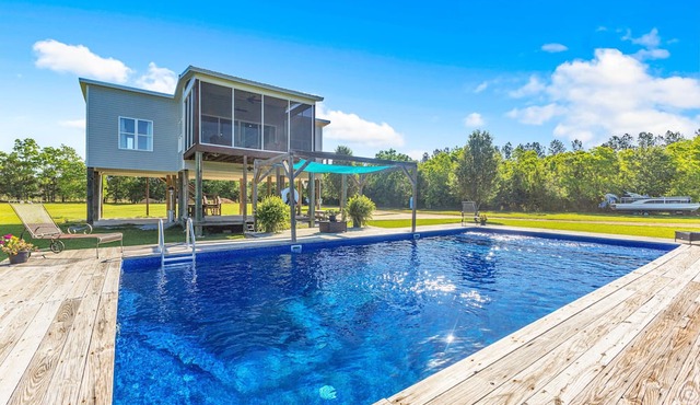 Farm Stay w/Pool, Animals & Privacy Near Town – Pet Friendly