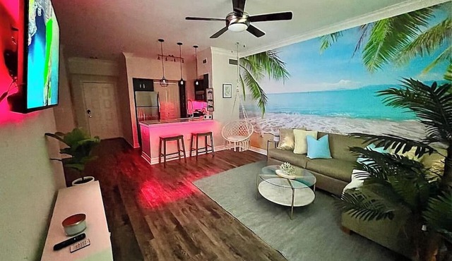 Island Breeze - 1BR - FIFA World Cup - Walk to NRG - Pool View - Gym - Sleep 4