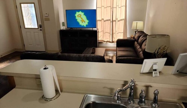 Chateau 18, spacious townhouse in Tickfaw, LA