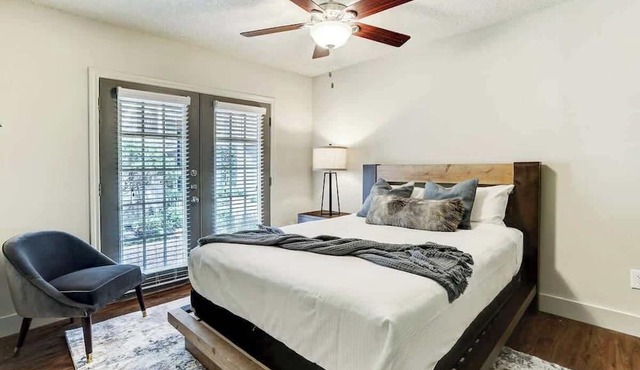 Stay in Bloom Loft at Galleria | Pool Access in Houston