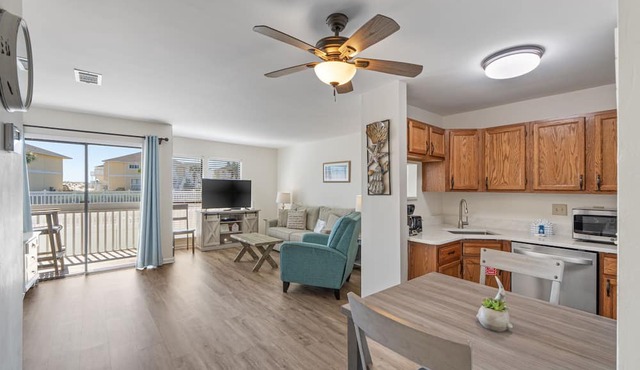 Emerald Coast Studio FreeBeachService&Pet Friendly