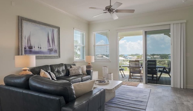 Recently renovated 4th Floor Corner Condo 1041 in Cinnamon Beach!