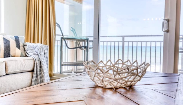 Stunning 3-Bed Penthouse with Panoramic Ocean Views & Hot Tub 🌊