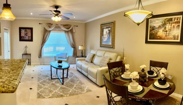 Luxury Executive Condo !