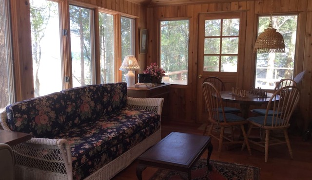 Beautiful Lake Michigan Beachfront Cottage in Pentwater