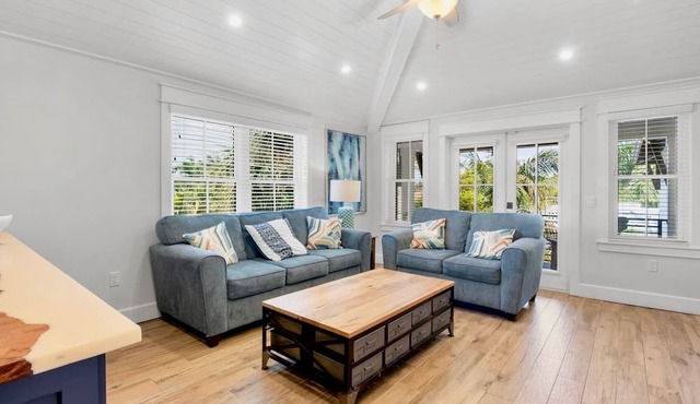 Pool, Putting Green, Steps to Shopping, Tons of Living Space -The Shore House
