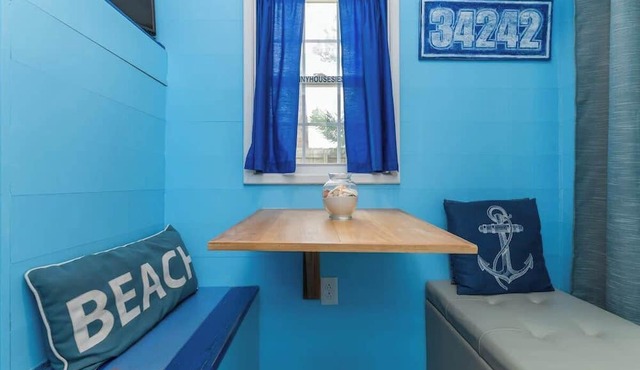 Tiny House Seashell - tiny living at the beach