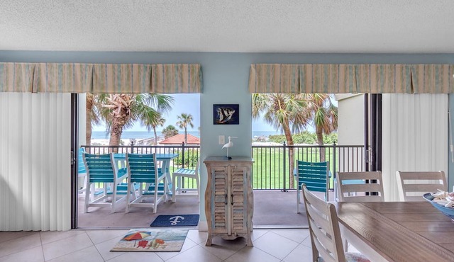 Land's End 201 building 8 Bright beach front, corner condo with stunning view in Treasure Island