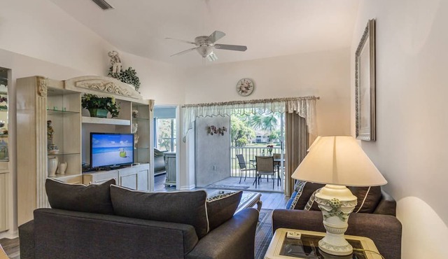 Heritage Oaks Retreat: Country Club Living! Championship Golf, 5 Pools, Clubhouse, & Restaurant in Sarasota