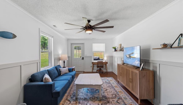 Cloud Nine at Moontown- Fly In, or Drive In, to A Peaceful Landing Spot in Brownsboro