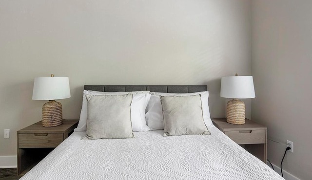 Landing | Spectacular 1BD, Yoga Studio, Clubhouse
