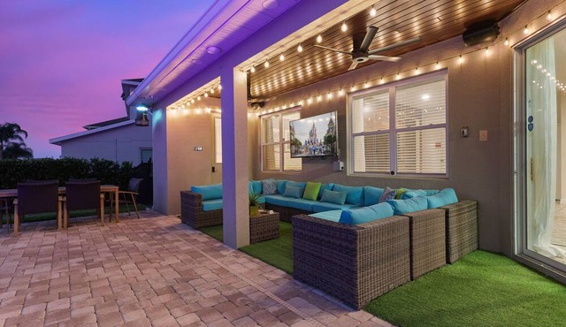 Magic Grove Villa - Six Bedroom House, Sleeps 13 in Kissimmee