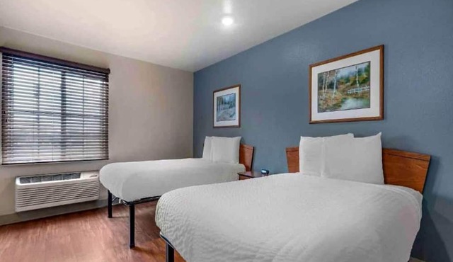 2 Full Beds | Smoking, Kitchen