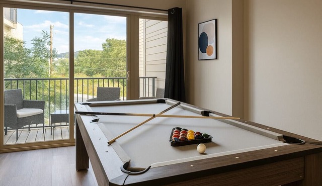 Family & Group Retreat|3 Queens Beds Pool Table 11