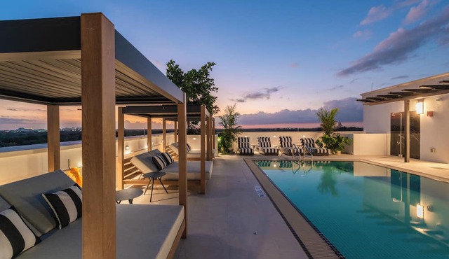 New Family Suite at Hotel by Merrick Park with Rooftop Pool