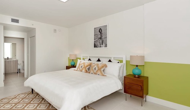 Roami at Grove 27 | Group Friendly | 4BR - 2 units