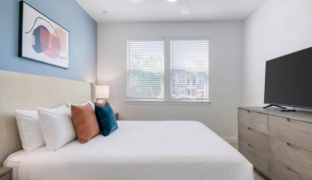 Landing | Stylish 2BD, Game Room