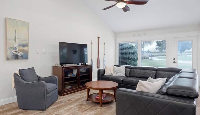 Fore-Shore | Sawgrass CC Golf View Retreat | 3RB - 2BA | Walk to the Beach