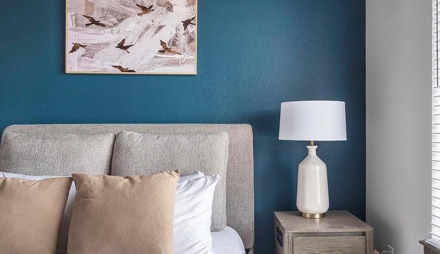 Landing | Chic 1BD, Gym in Houston