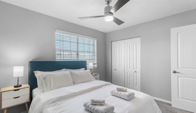 Arlington 2BR | AT&T, Globe Life, 6 Flags, Parking