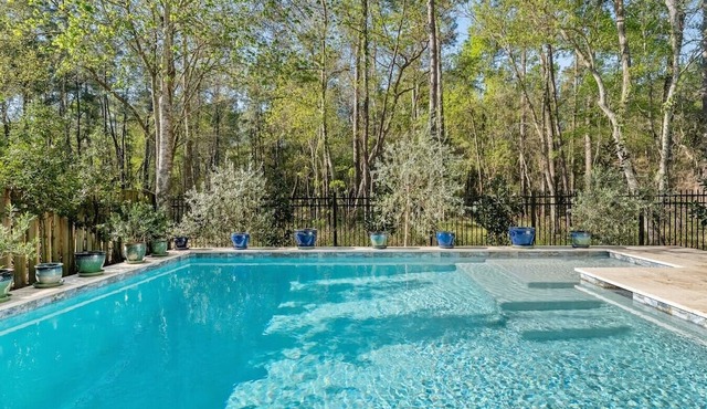 The Woodlands Luxe 5BR/4.5BA Heated Pool and Grill