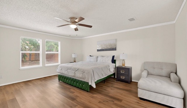 Large 6BR 3BA Home Near AT&T Stadium & Six Flags in Grand Prairie