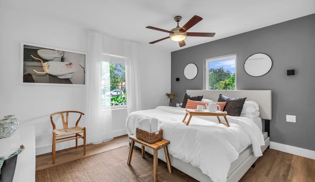 Upscale 2-bedroom "Casita" 10 min away from Bal Harbor Beach, close to mall.