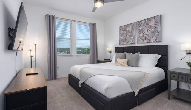 Pet-Friendly Getaway with Pool & Gym