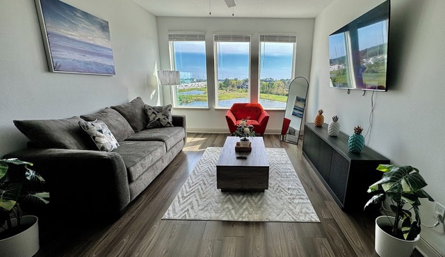 Top Tier King Bed Stunning View Near Mayo Beach in Jacksonville