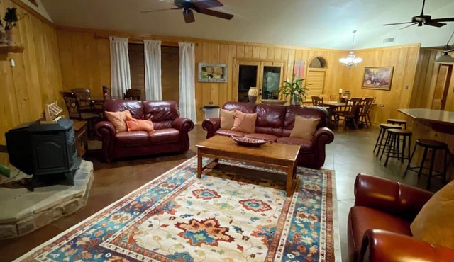 2-bedroom home on acreage in peaceful, rural area. in Iredell