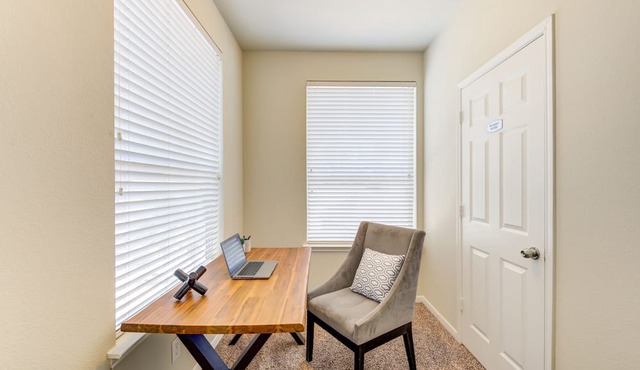 Serene Escape in the Pines- shopping, dining, entertainment-Iron Man