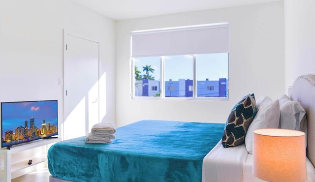 Free Parking | Modern 2-Floor Townhouse