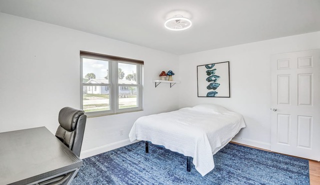 Walk to Ocean: Cozy Home w/Yard in Ormond Beach!