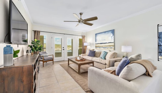 Island Summer Sunrises | Spa | Eats | Last Minute Deals! in Lago Vista